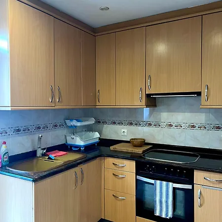 Puertu Chicu Con Plaza De Garaje Privada